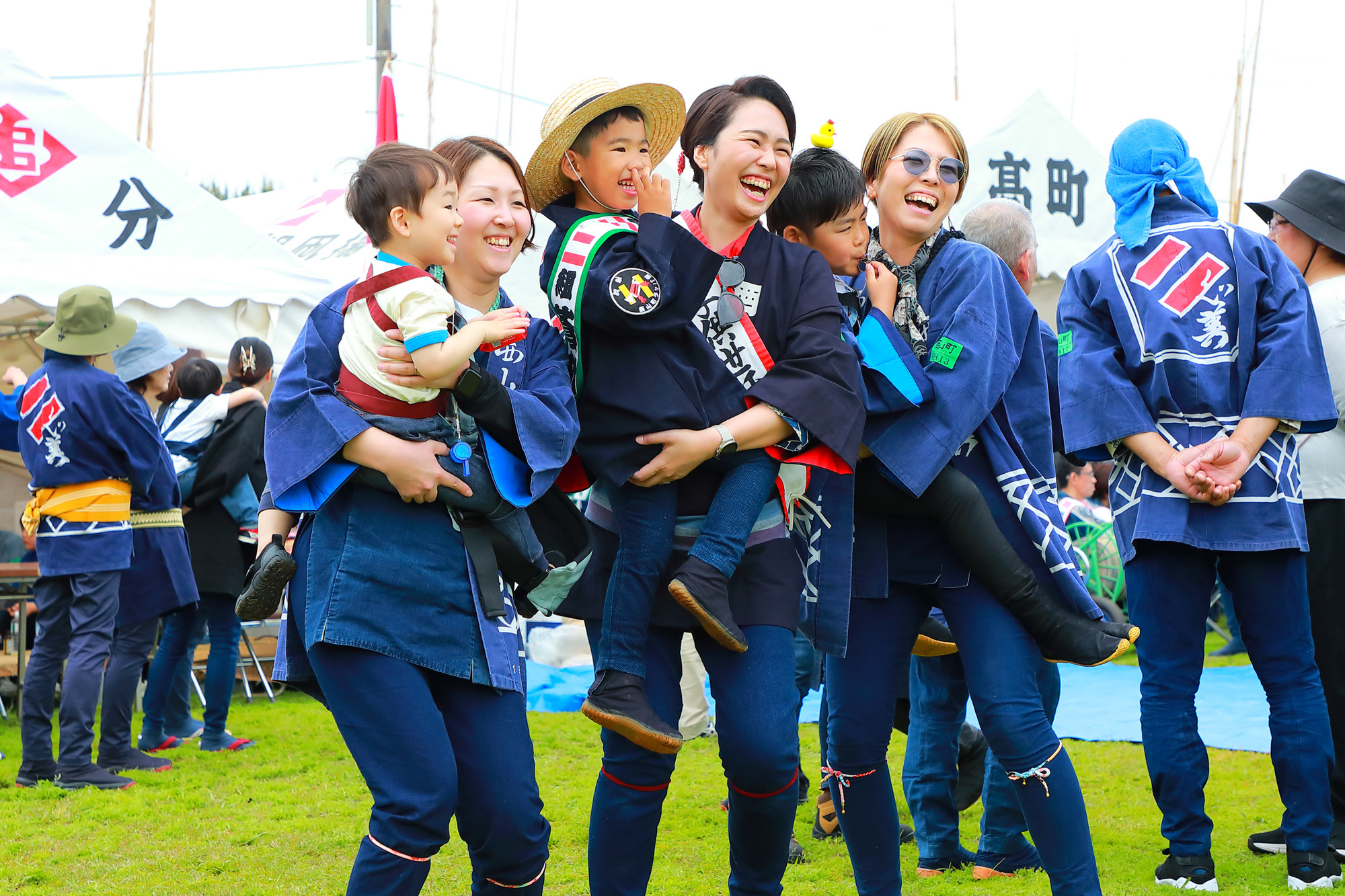 出張カメラマンが撮影した浜松まつりの写真のワンシーン
